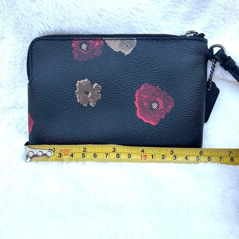 COACH Corner Zip Halftone Floral Print (Poppy) Wristlet